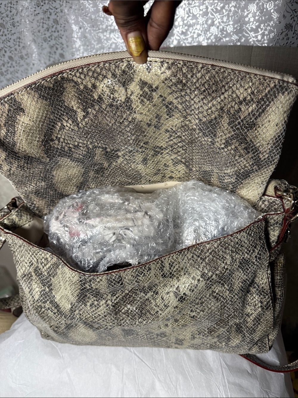 kate spade Snake-Print Shoulder and cross body Bag in Cream gray and gold sparkl - Picture 6 of 9